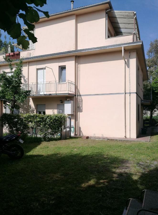 Il Merlo Pisa Bagian luar foto